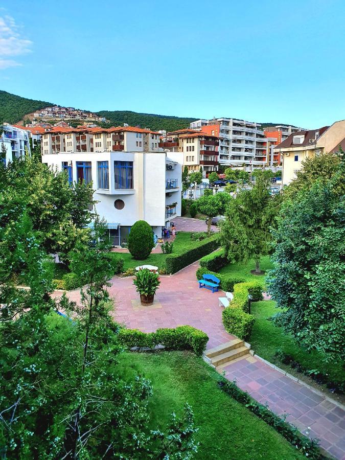 Sveti Vlas Marina Beach Apartment - Vega Village Buitenkant foto