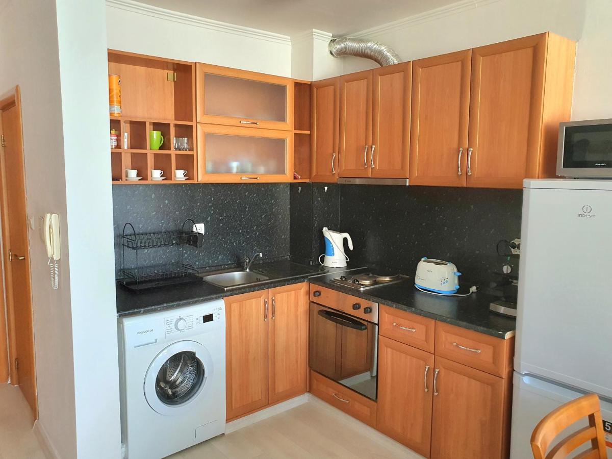 Sveti Vlas Marina Beach Apartment - Vega Village Buitenkant foto
