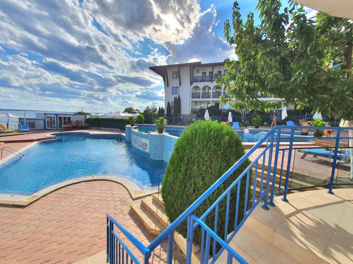 Sveti Vlas Marina Beach Apartment - Vega Village Buitenkant foto