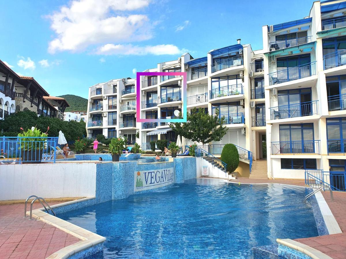 Sveti Vlas Marina Beach Apartment - Vega Village Buitenkant foto