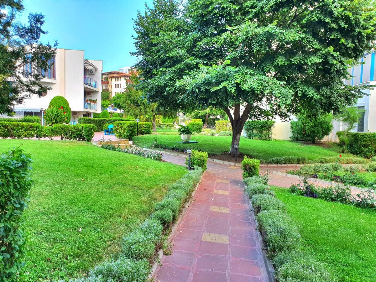 Sveti Vlas Marina Beach Apartment - Vega Village Buitenkant foto